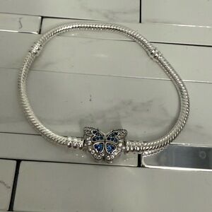 Chic Silver butterfly rhinestone charm bracelet. New